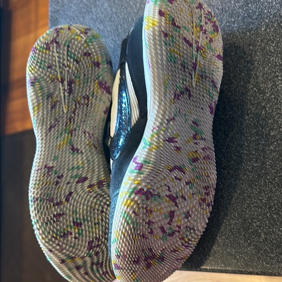 Nike Indoor soccer shoes Size 7 in men’s sizing - Picture 4 of 4